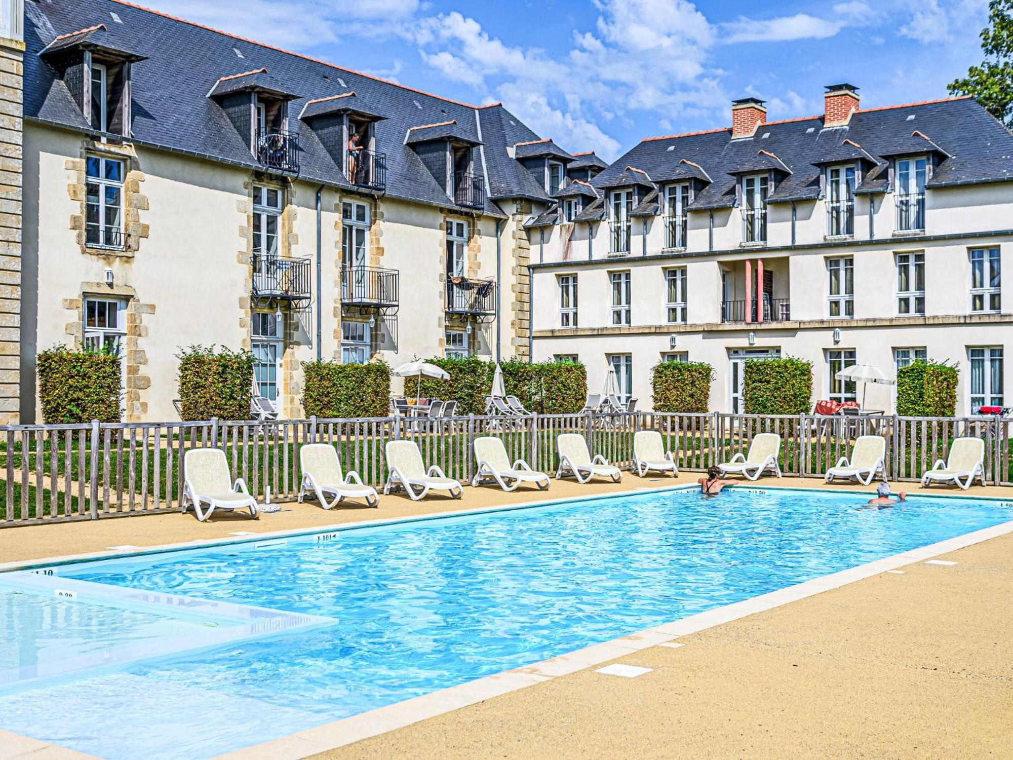Apartment Chateau De Kergonano-10 By Interhome Baden Exterior foto